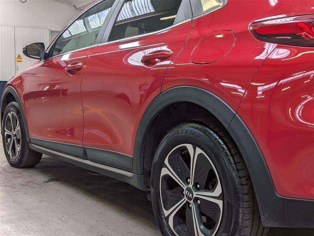 <p>2021 KIA XCEED 3 PHEV S-A</p>