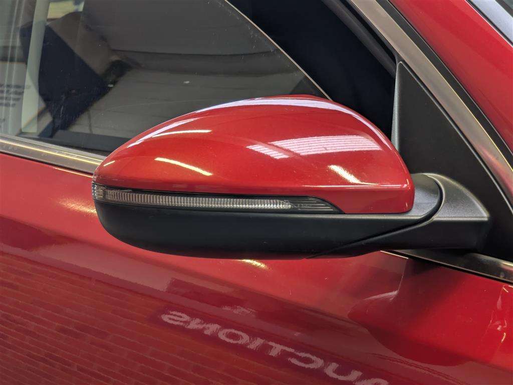 <p>2021 KIA XCEED 3 PHEV S-A</p>