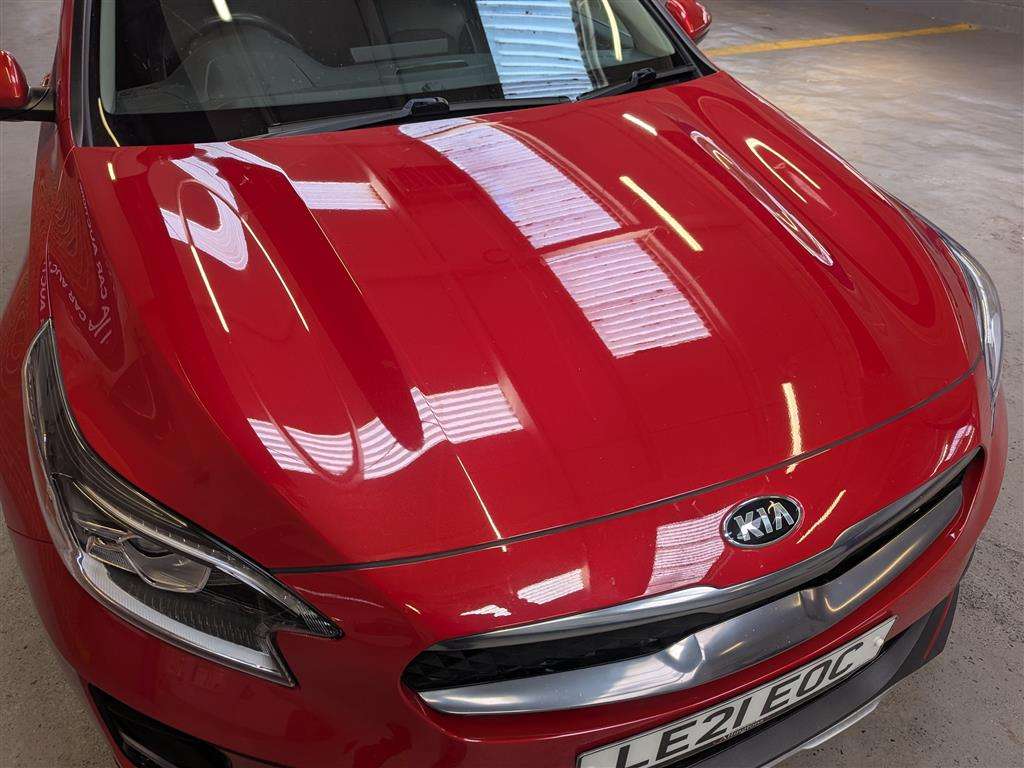 <p>2021 KIA XCEED 3 PHEV S-A</p>