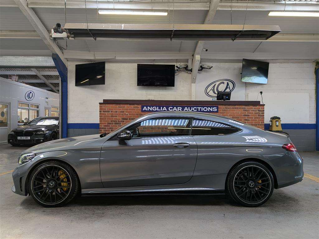 <p>2018 MERCEDES-BENZ C 300 AMG LINE AUTO</p>