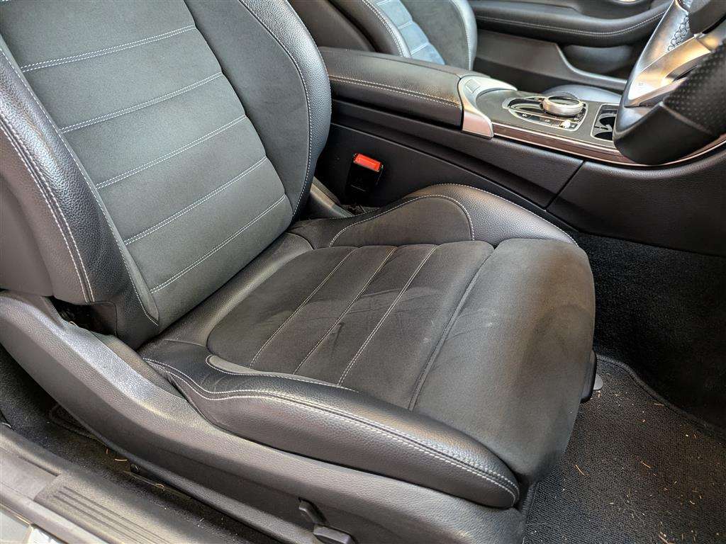 <p>2018 MERCEDES-BENZ C 300 AMG LINE AUTO</p>