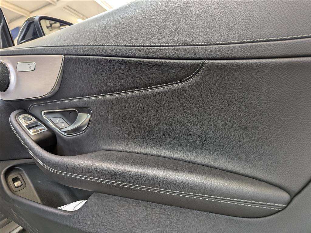 <p>2018 MERCEDES-BENZ C 300 AMG LINE AUTO</p>