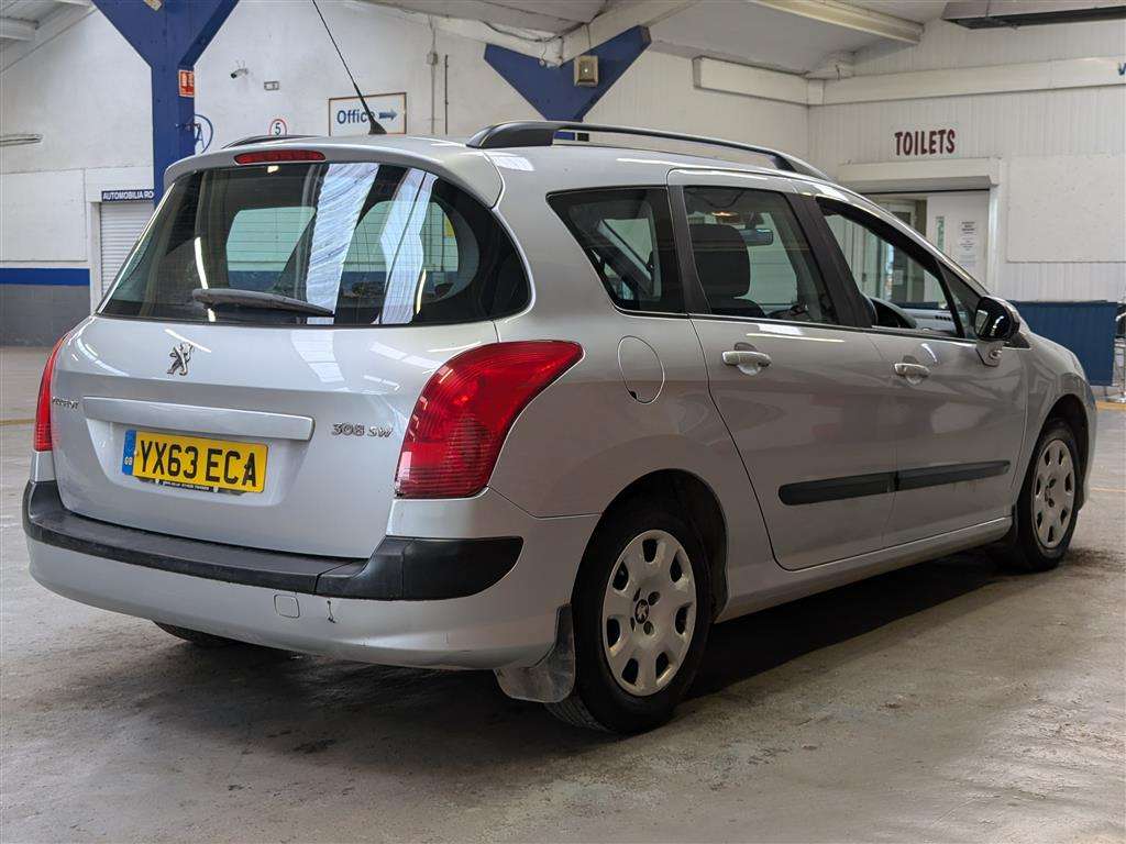 <p>2013 PEUGEOT 308 ACCESS SW HDI</p>