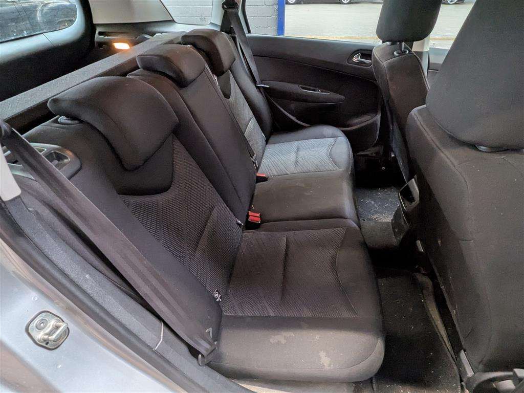 <p>2013 PEUGEOT 308 ACCESS SW HDI</p>