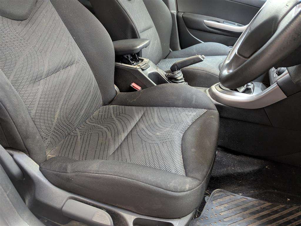 <p>2013 PEUGEOT 308 ACCESS SW HDI</p>