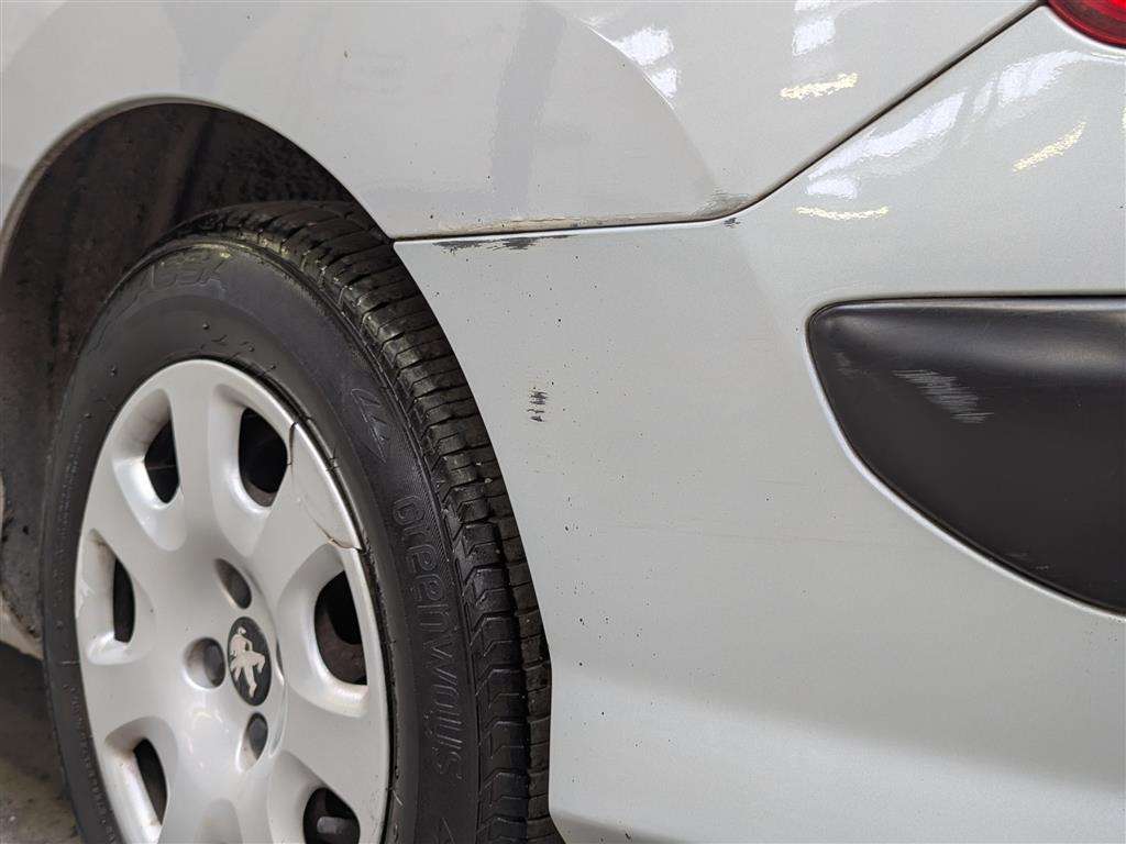 <p>2013 PEUGEOT 308 ACCESS SW HDI</p>