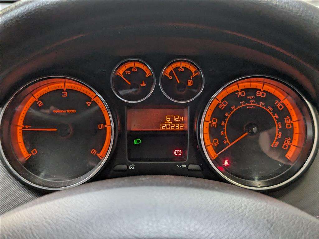 <p>2013 PEUGEOT 308 ACCESS SW HDI</p>