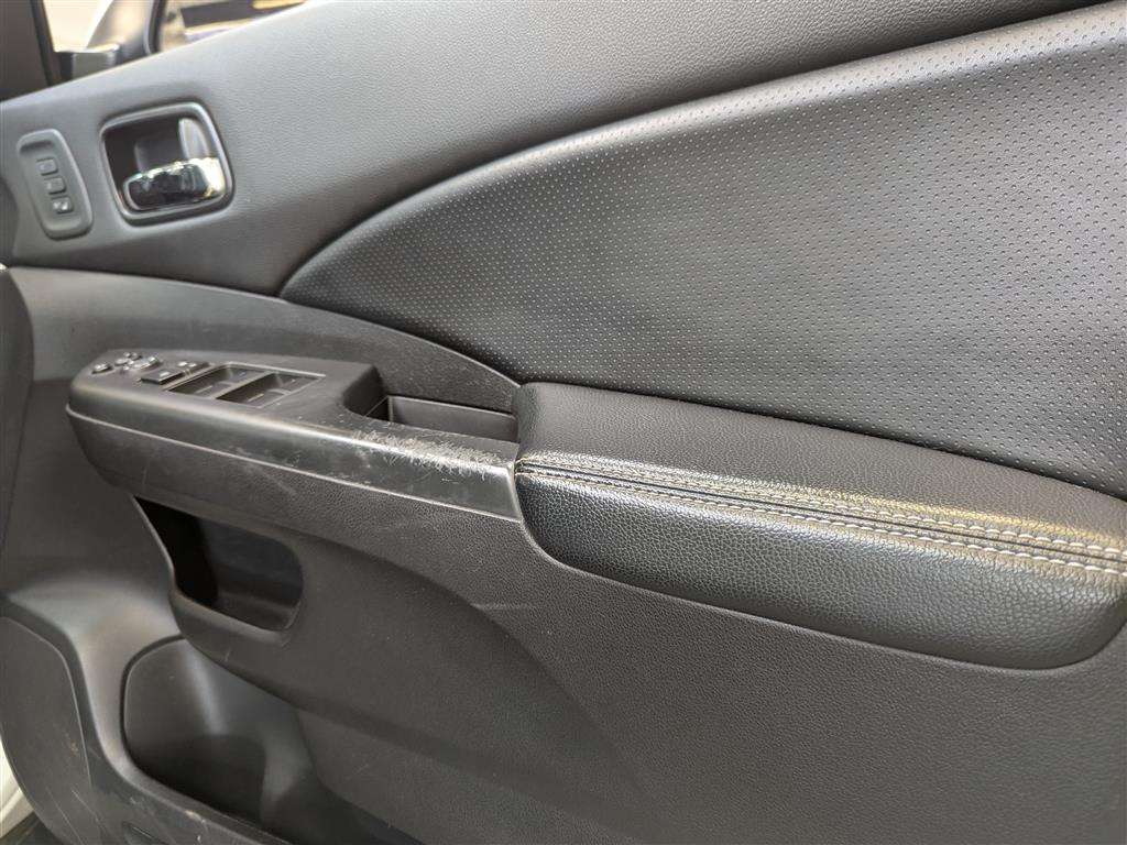 <p>2013 HONDA CR-V EX I-DTEC</p>