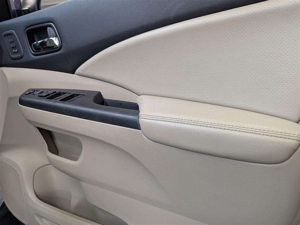 <p>2012 HONDA CR-V EX I-DTEC</p>