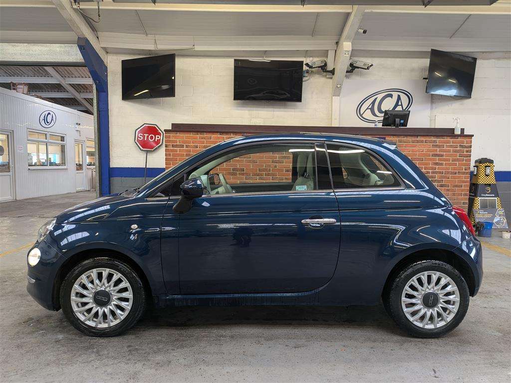 <p>2016 FIAT 500 LOUNGE</p>