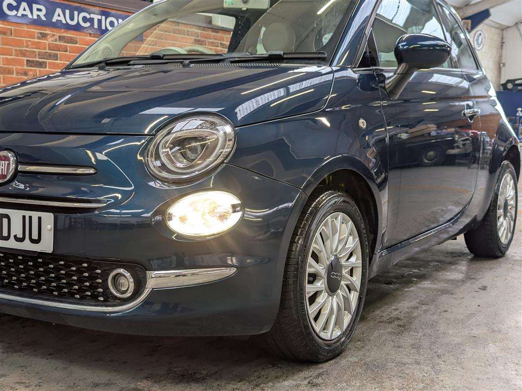 <p>2016 FIAT 500 LOUNGE</p>