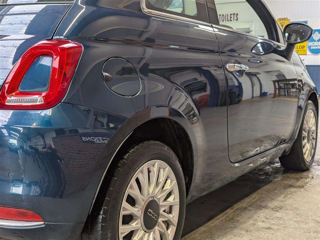 <p>2016 FIAT 500 LOUNGE</p>