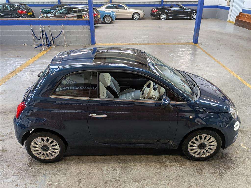 <p>2016 FIAT 500 LOUNGE</p>