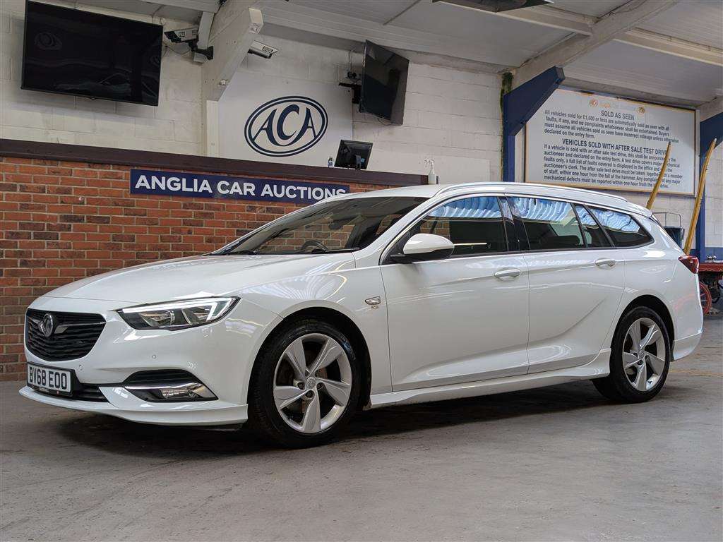 <p>2018 VAUXHALL INSIGNIA SRI VX-LINE NAV</p>