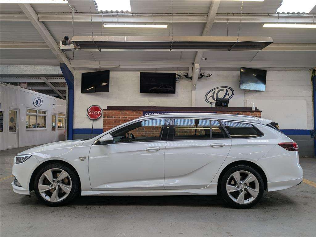<p>2018 VAUXHALL INSIGNIA SRI VX-LINE NAV</p>