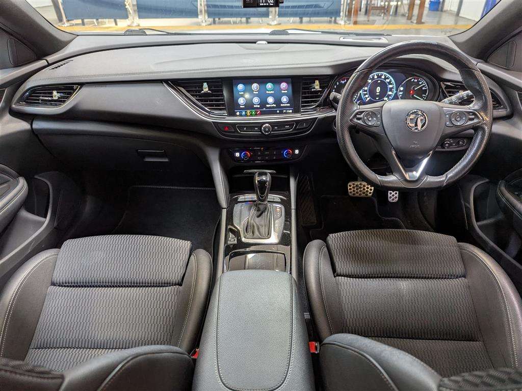 <p>2018 VAUXHALL INSIGNIA SRI VX-LINE NAV</p>