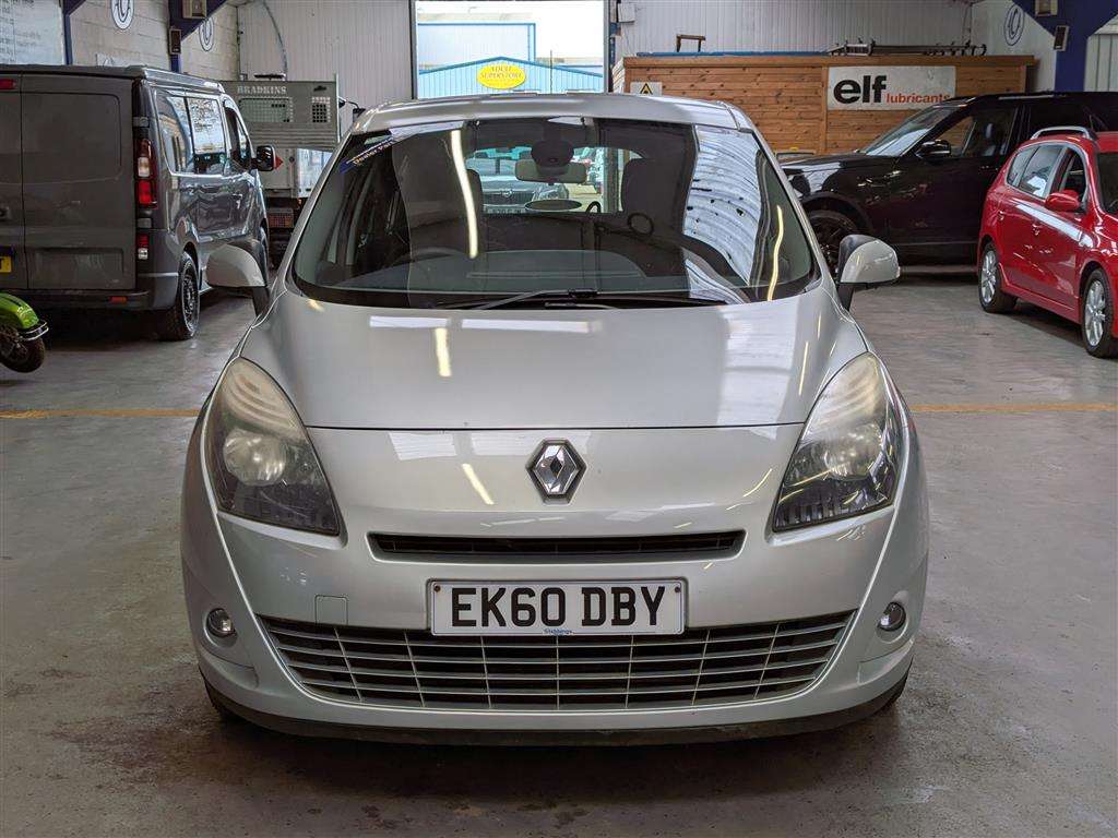 <p>2010 RENAULT G SCENIC DY-IQUE TTOM DCI</p>