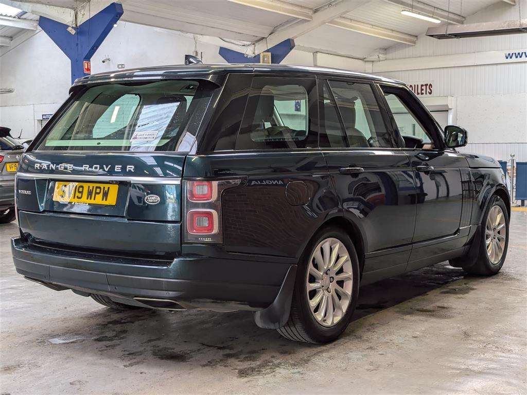 <p>2019 LAND ROVER RANGE ROVER VOGUE SDV6 AU</p>