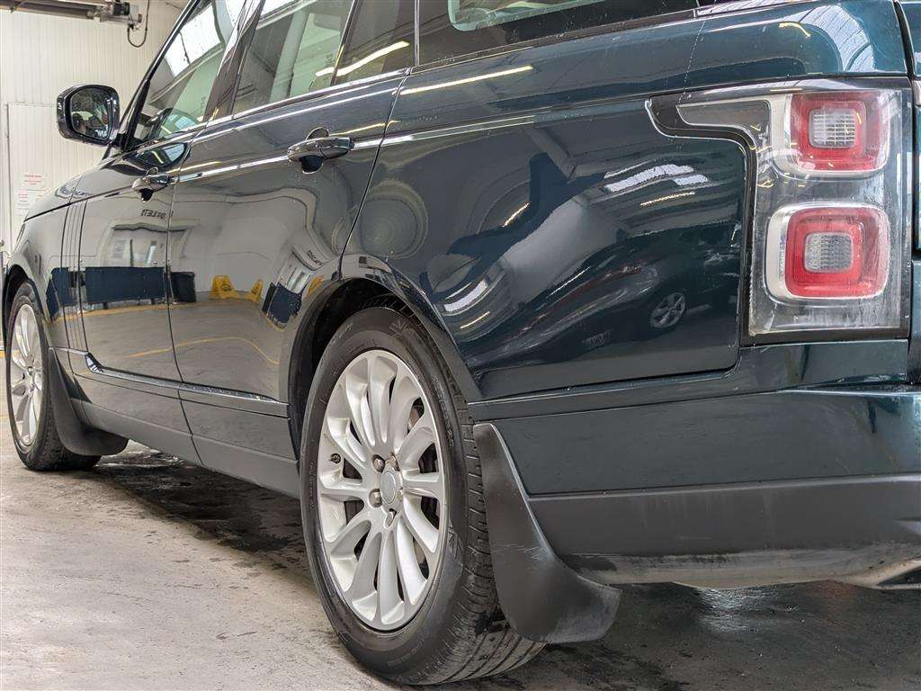 <p>2019 LAND ROVER RANGE ROVER VOGUE SDV6 AU</p>