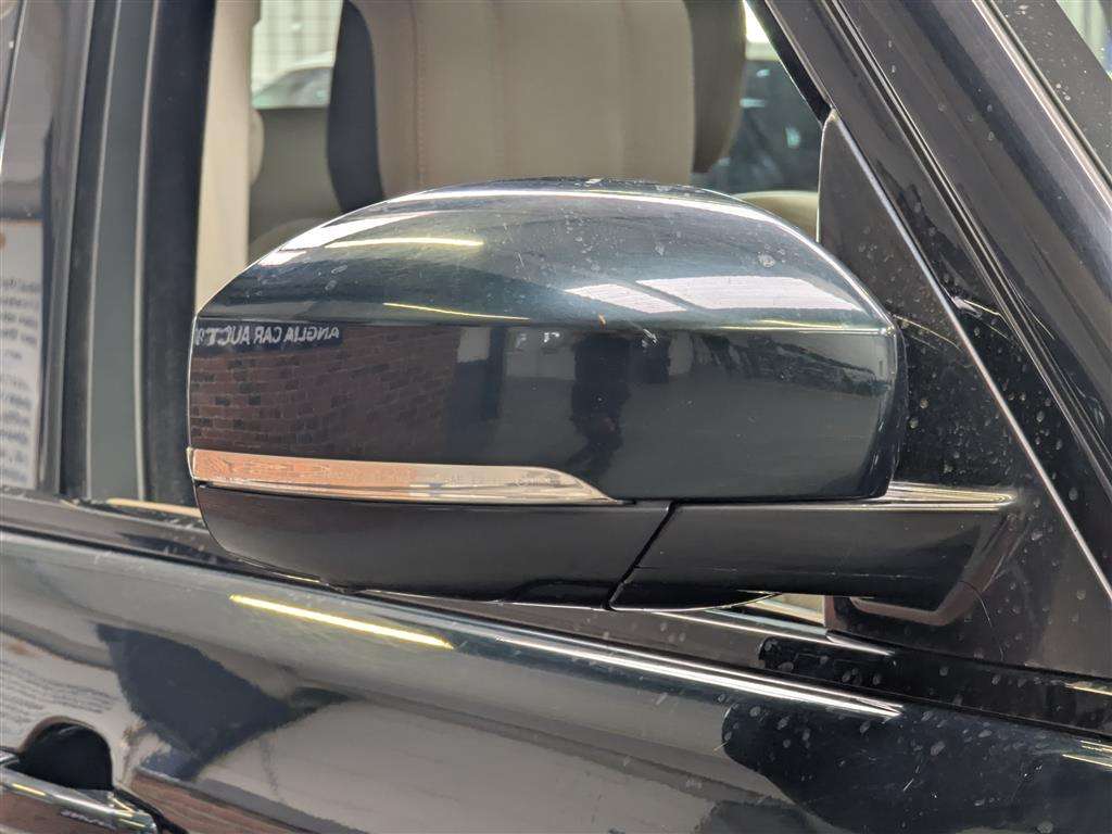 <p>2019 LAND ROVER RANGE ROVER VOGUE SDV6 AU</p>