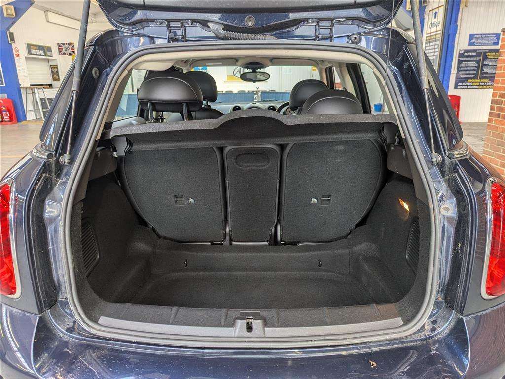 <p>2011 MINI COUNTRYMAN COOPER S ALL4</p>