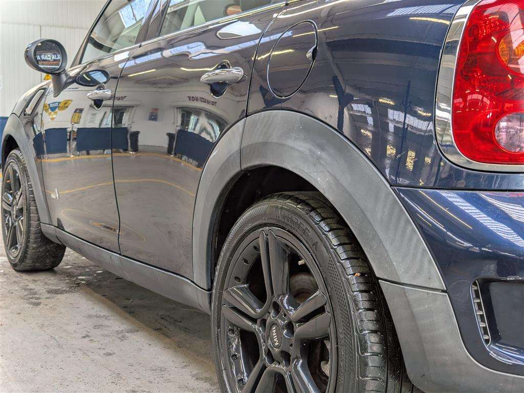 <p>2011 MINI COUNTRYMAN COOPER S ALL4</p>