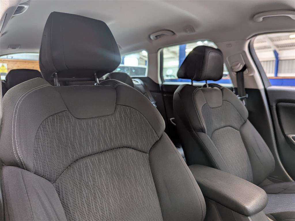 <p>2011 CITROEN C5 VTR PLUS NAV HDI 160 A</p>