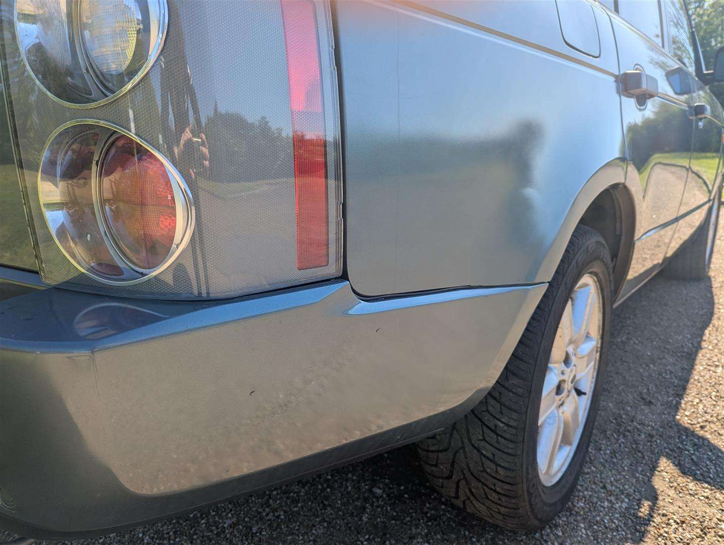 <p>2004 LAND ROVER RANGE ROVER HSE TD6 AUTO</p>