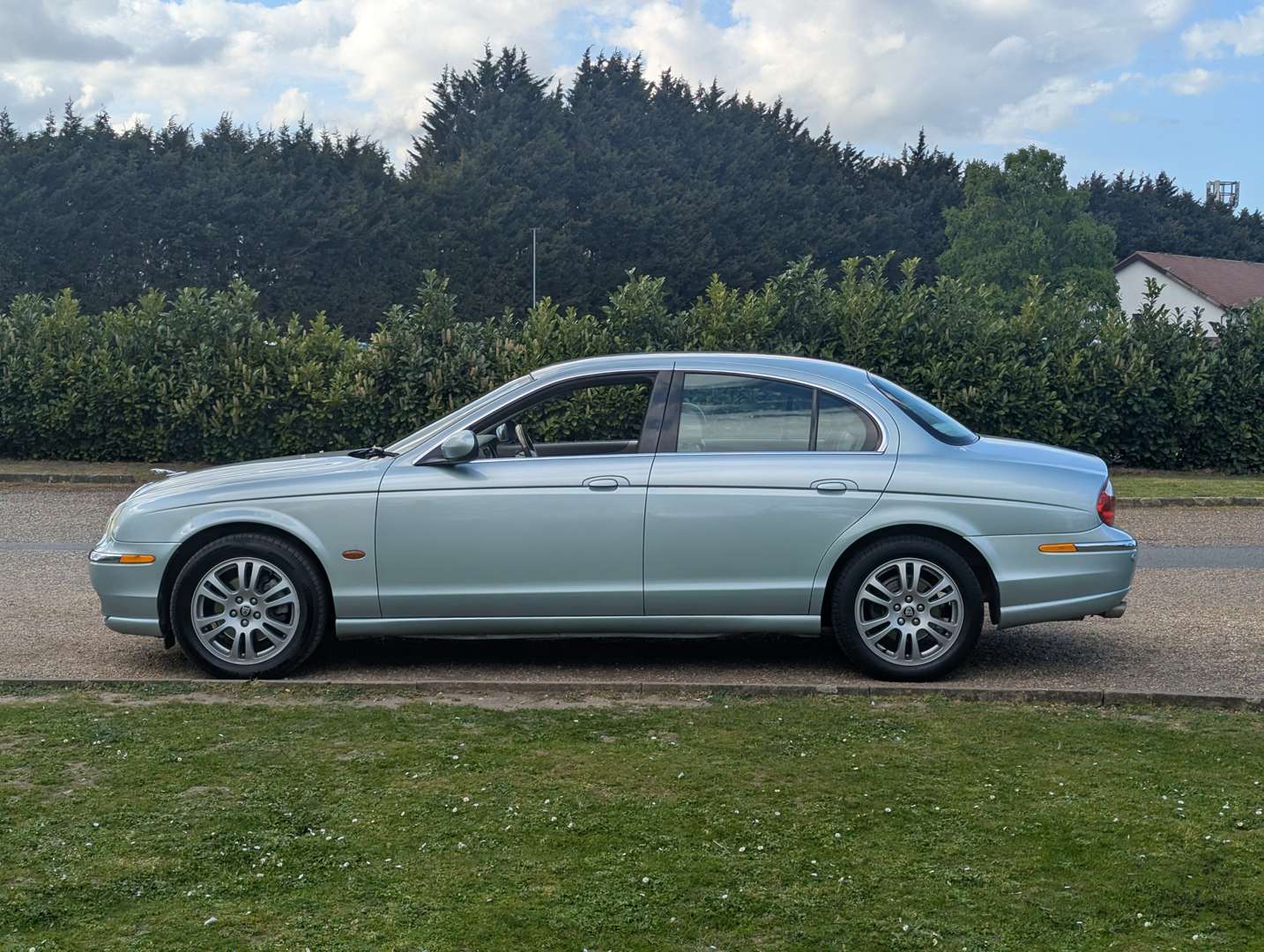 <p>2004 JAGUAR S-TYPE V6 SE AUTO</p>