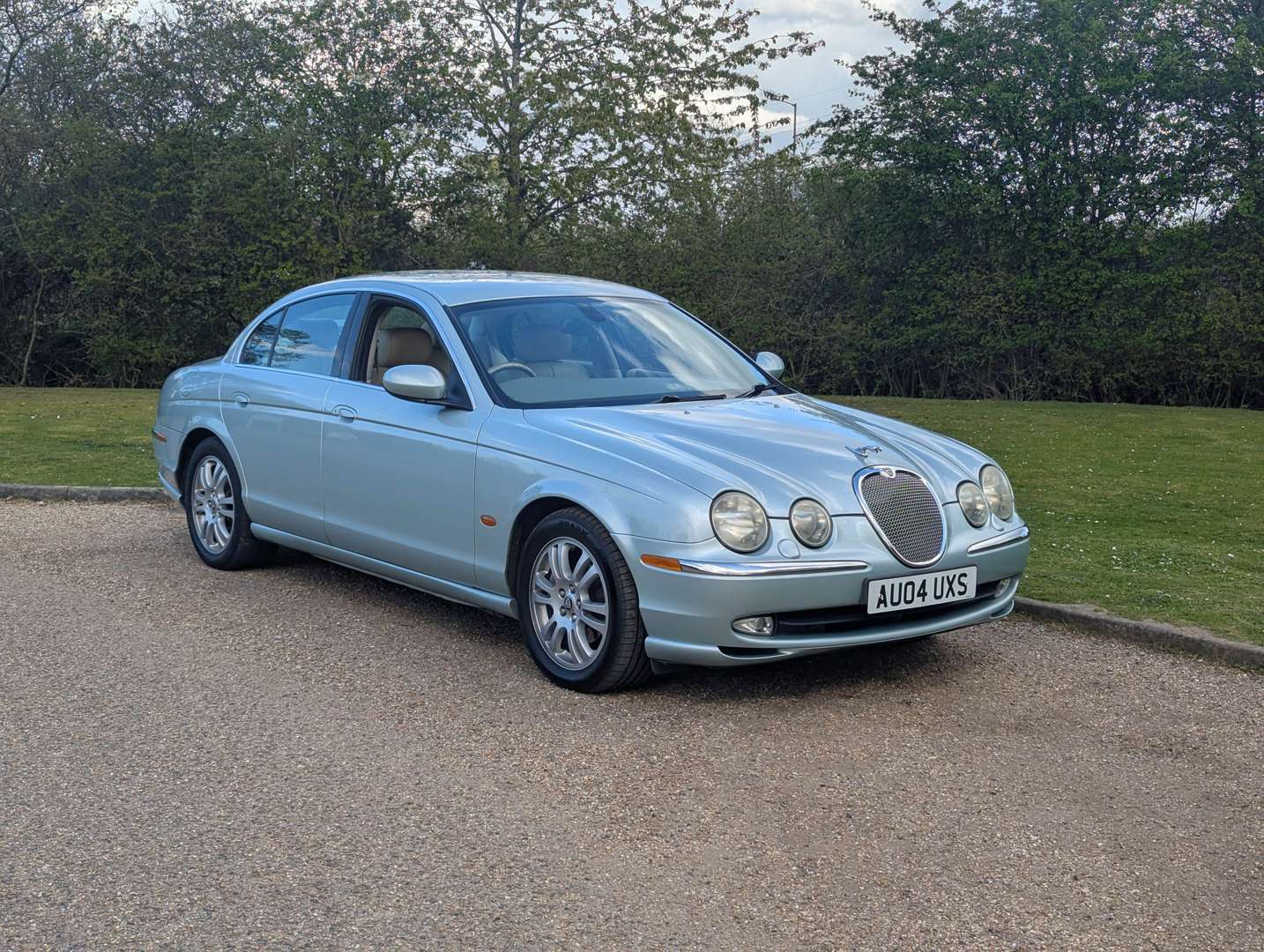 <p>2004 JAGUAR S-TYPE V6 SE AUTO</p>