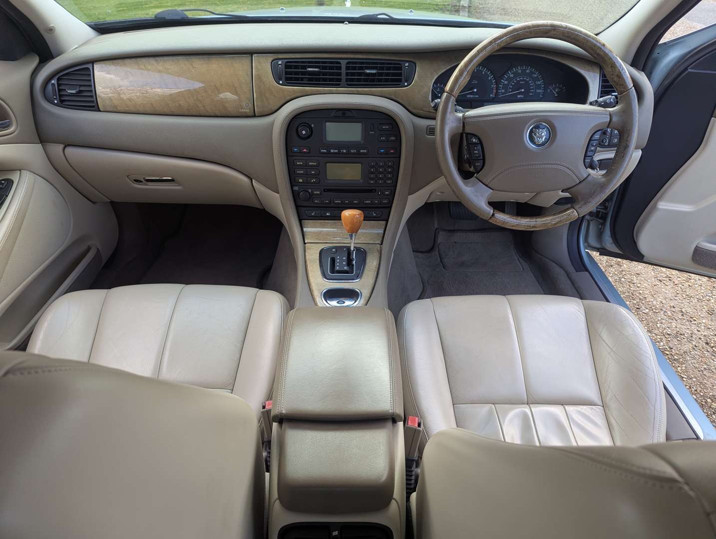 <p>2004 JAGUAR S-TYPE V6 SE AUTO</p>