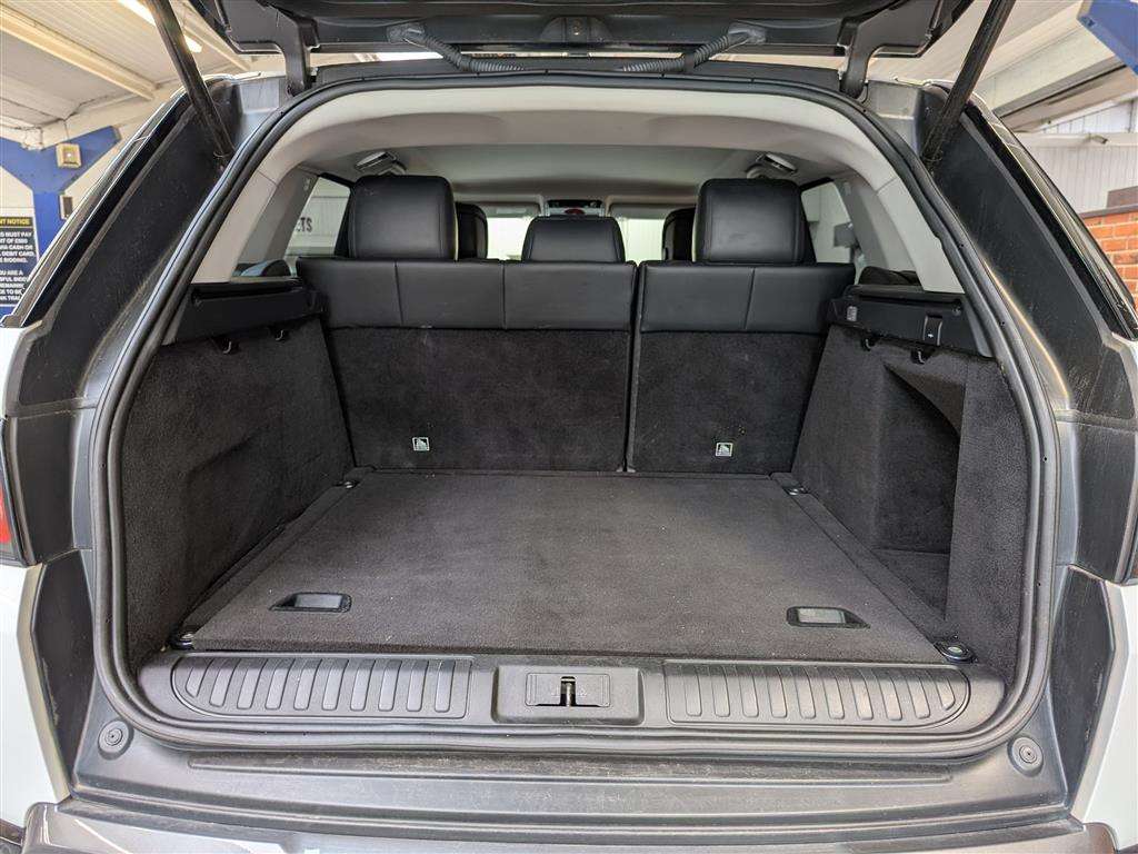 <p>2018 LAND ROVER RANGE ROVER SPORT HSE SD4</p>