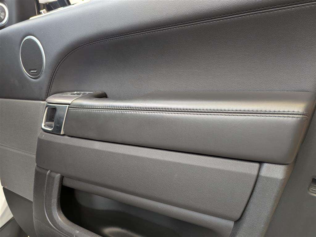 <p>2018 LAND ROVER RANGE ROVER SPORT HSE SD4</p>