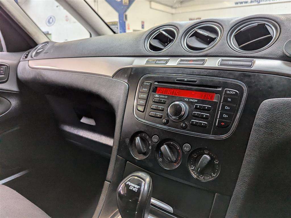 <p>2015 FORD GALAXY ZETEC TDCI AUTO</p>