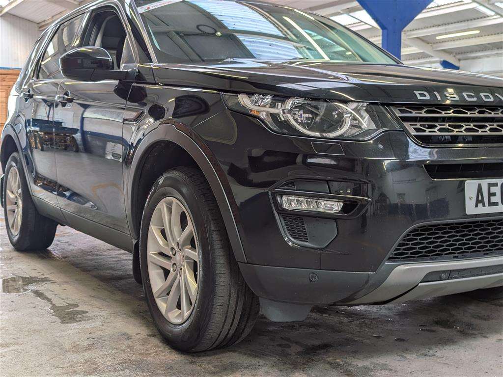 <p>2019 LAND ROVER DISCOVERY SPORT SE TECH T</p>