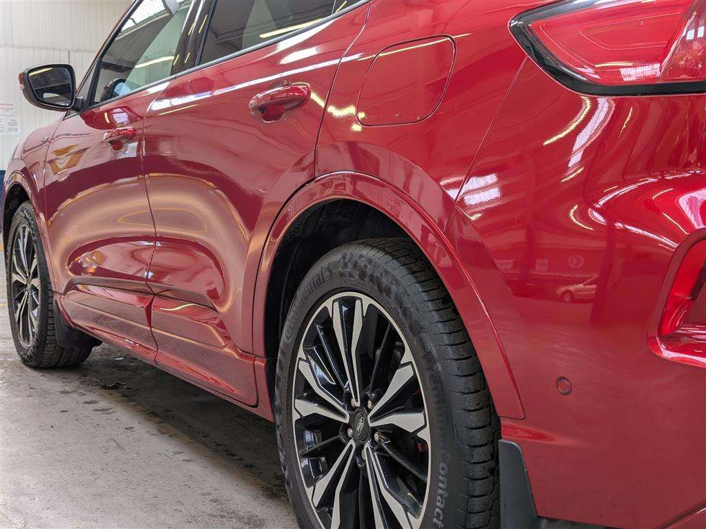 <p>2020 FORD KUGA ST-LINE X FIRST EDIT</p>