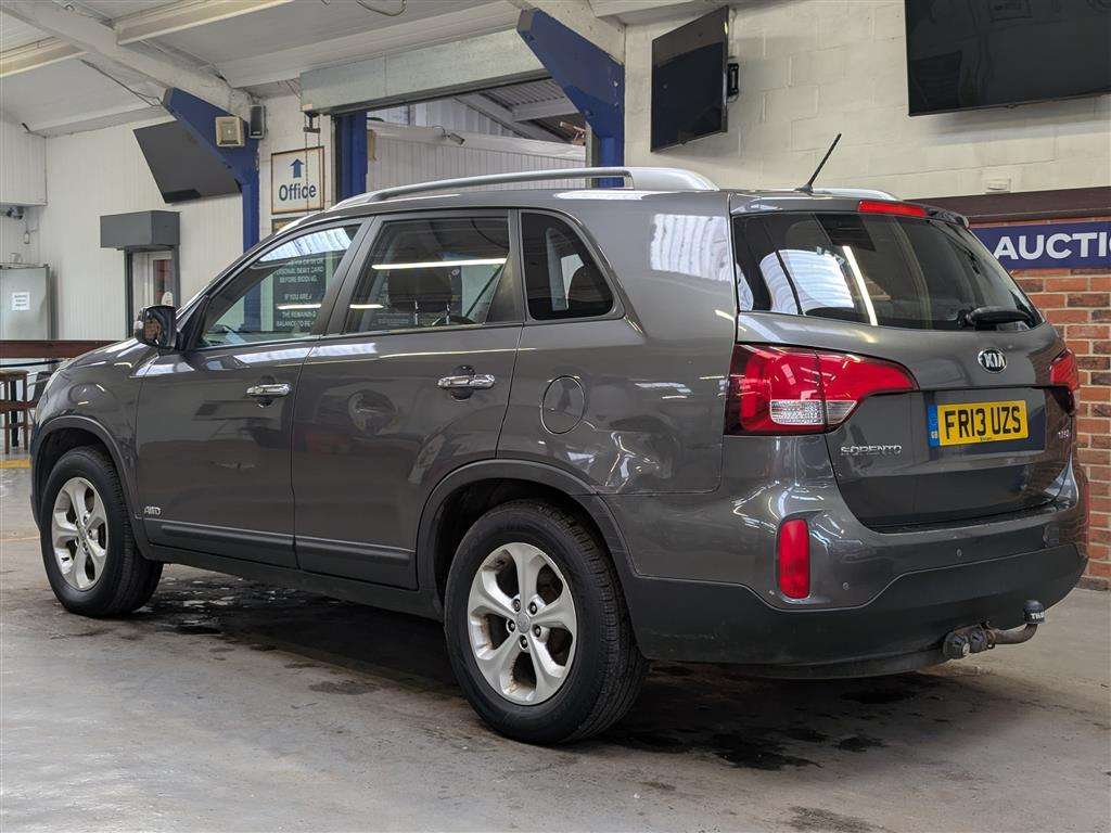 <p>2013 KIA SORENTO KX-1 CRDI 4X4</p>