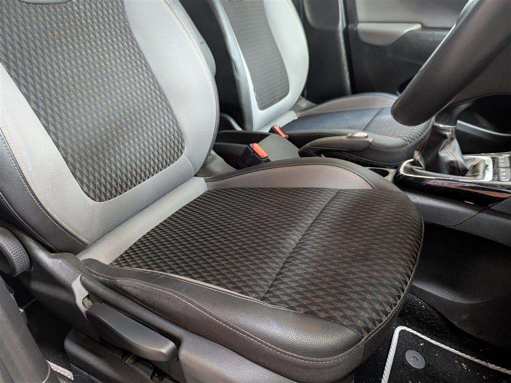 <p>2019 VAUXHALL CROSSLAND X ELITE</p>