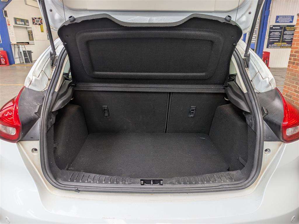 <p>2016 FORD FOCUS TITANIUM</p>