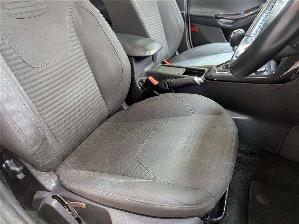 <p>2016 FORD FOCUS TITANIUM</p>