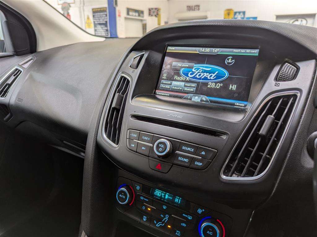 <p>2016 FORD FOCUS TITANIUM</p>