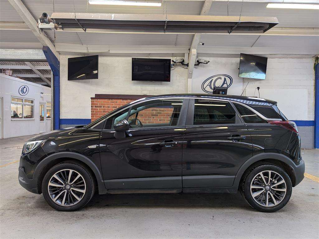 <p>2018 VAUXHALL CROSSLAND X ELITE</p>