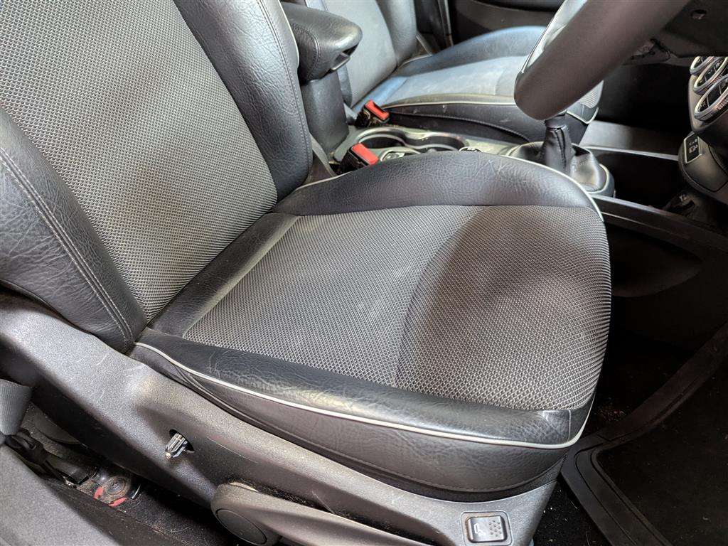 <p>2016 FIAT 500X CROSS + MULTIJET</p>
