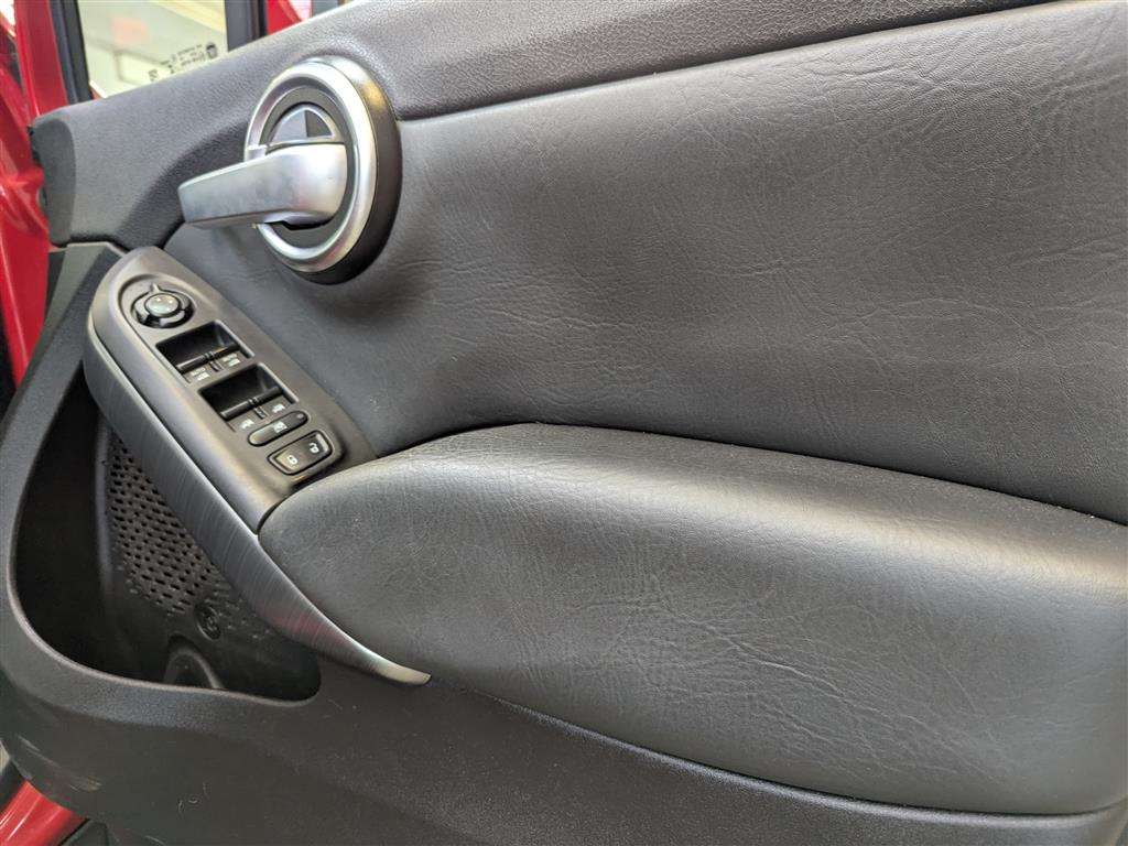 <p>2016 FIAT 500X CROSS + MULTIJET</p>