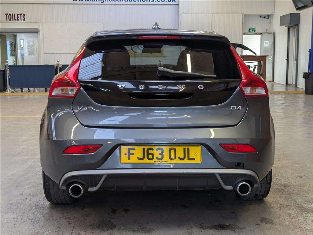 <p>2013 VOLVO V40 R-DESIGN D4</p>