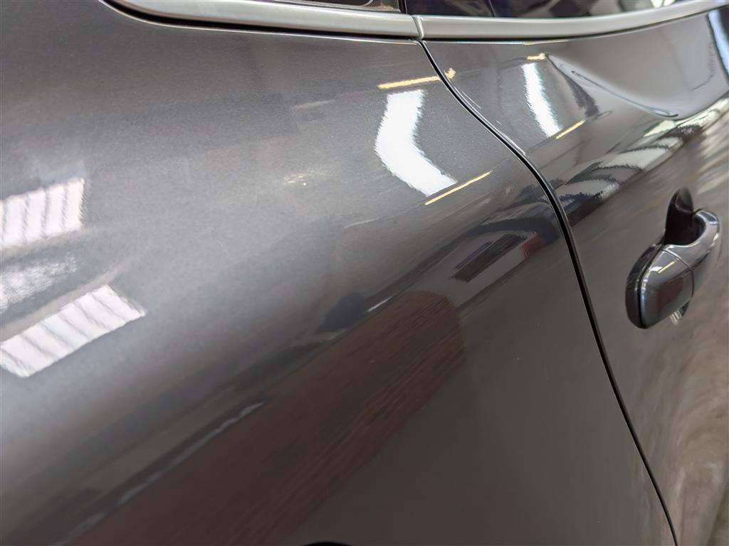 <p>2013 VOLVO V40 R-DESIGN D4</p>