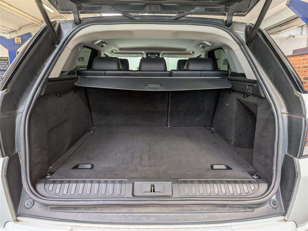 <p>2014 LAND ROVER RANGE ROVER SPORT SE TDV6</p>