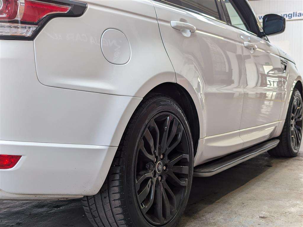 <p>2014 LAND ROVER RANGE ROVER SPORT SE TDV6</p>