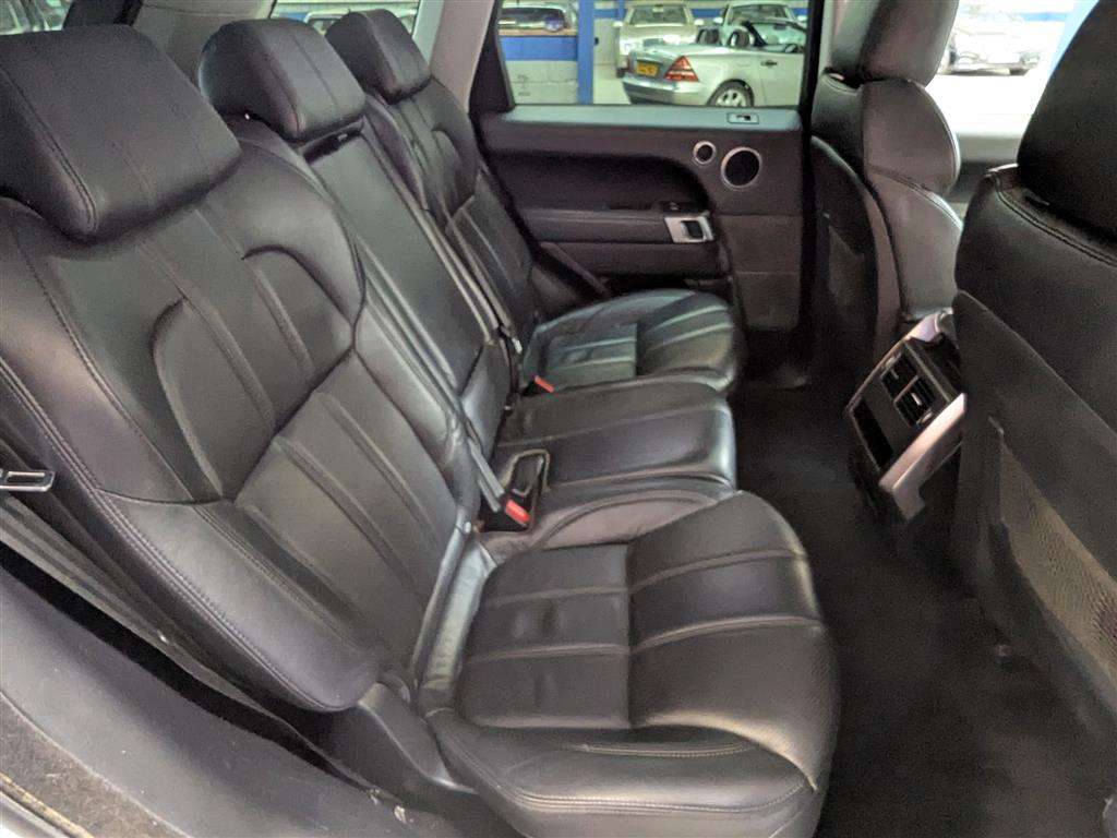 <p>2014 LAND ROVER RANGE ROVER SPORT SE TDV6</p>