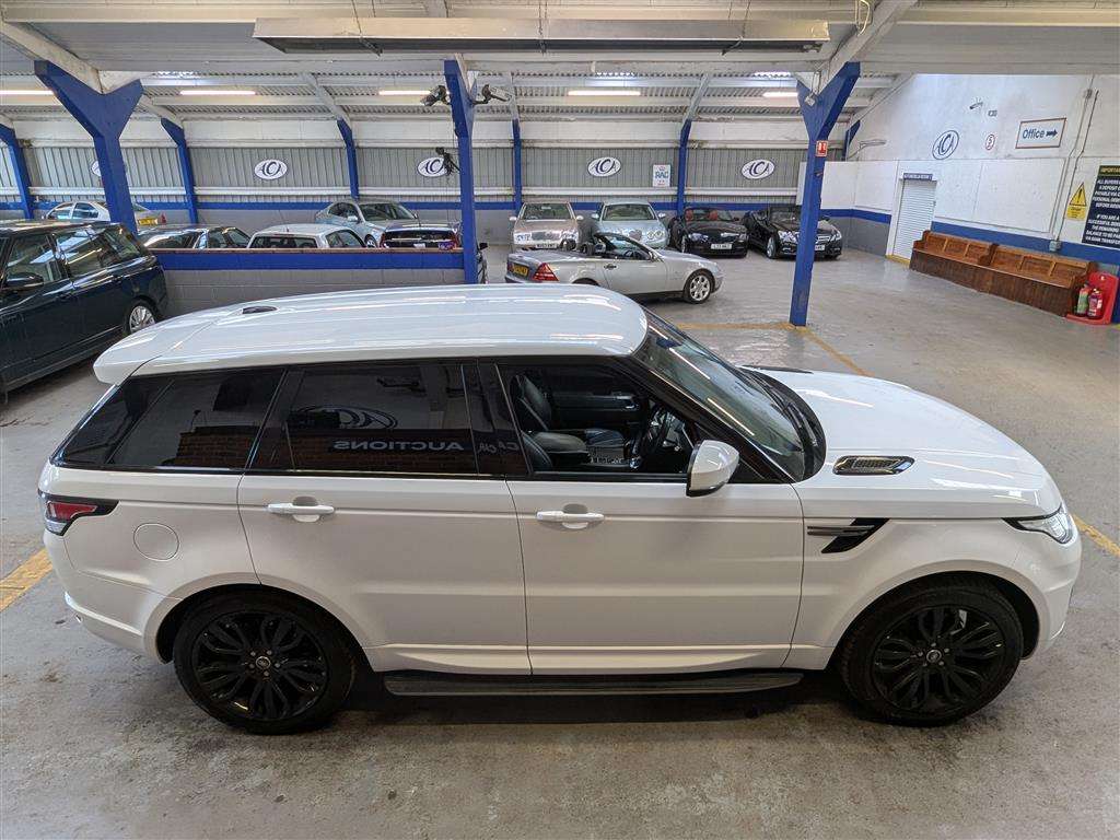 <p>2014 LAND ROVER RANGE ROVER SPORT SE TDV6</p>